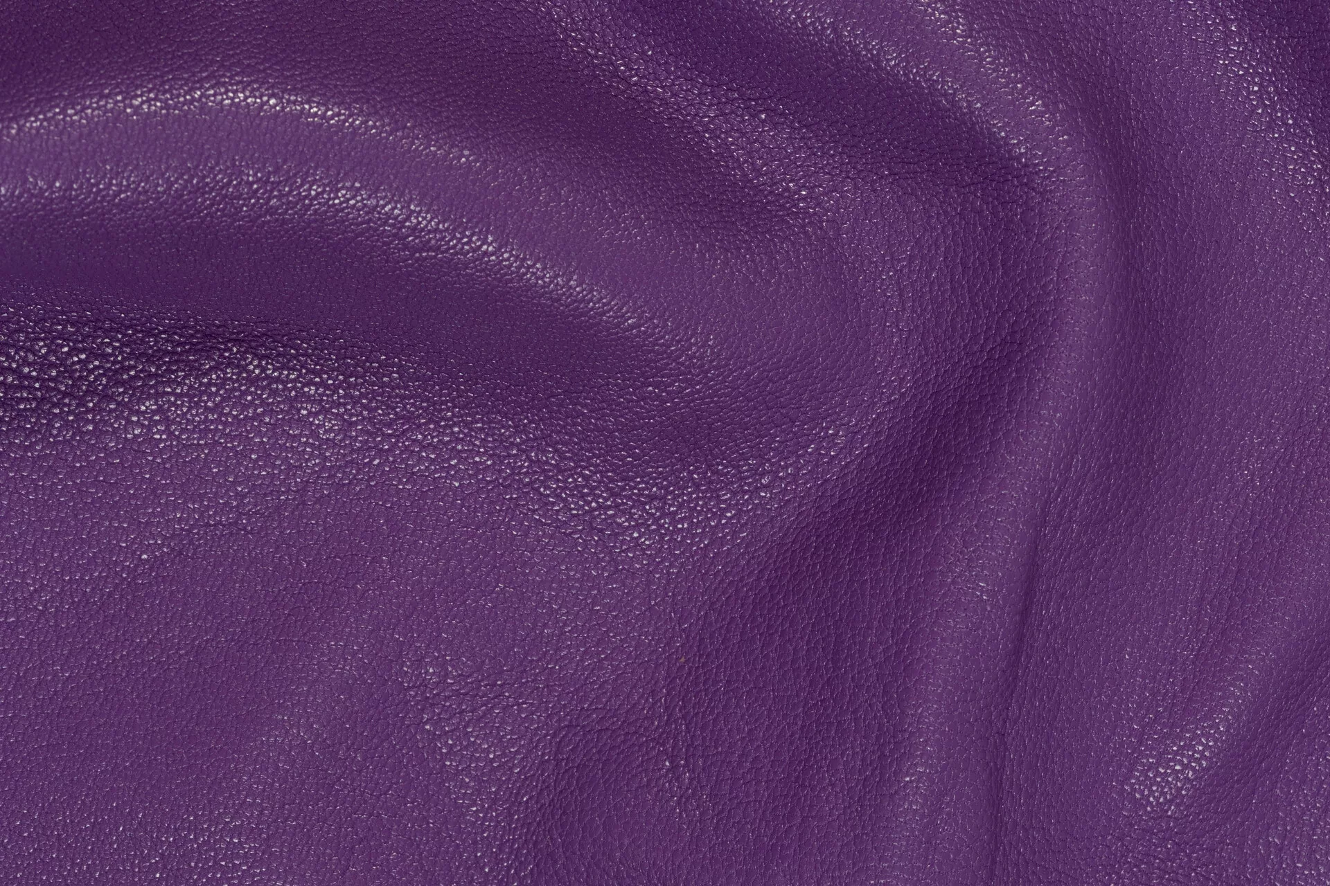 Cuir de chèvre violet